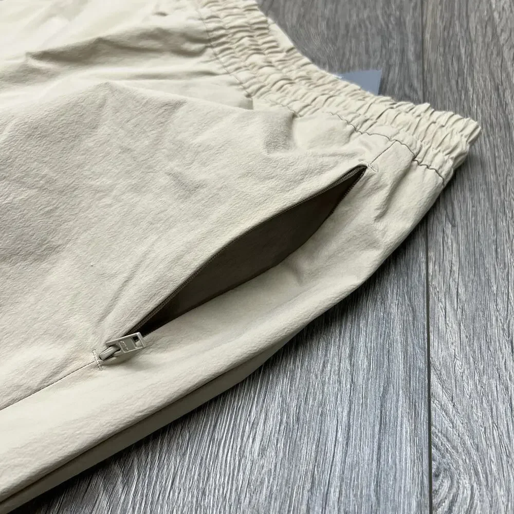 New Balance Shorts Size Medium Mens Light Brown Woven 5